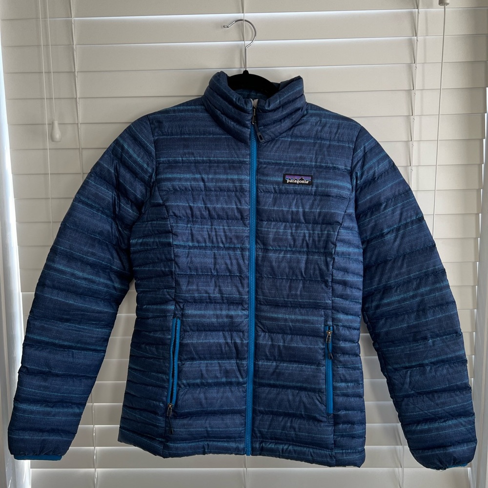 Womens Patagonia down sweater jacket